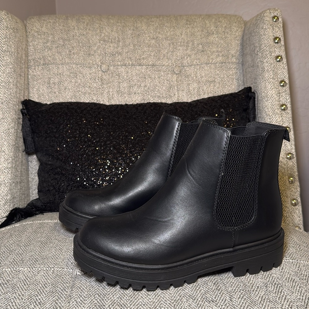 Chelsea boots